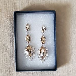 Champagne drop earrings - NEW